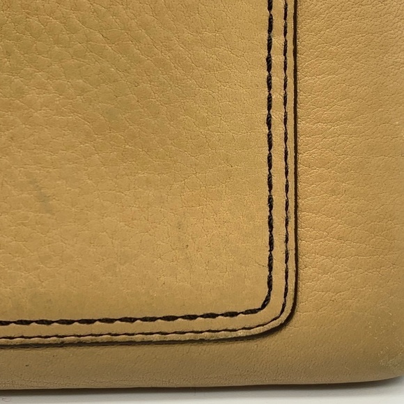 Coach tan and brown leather zip around wallet - Picture 4 of 16